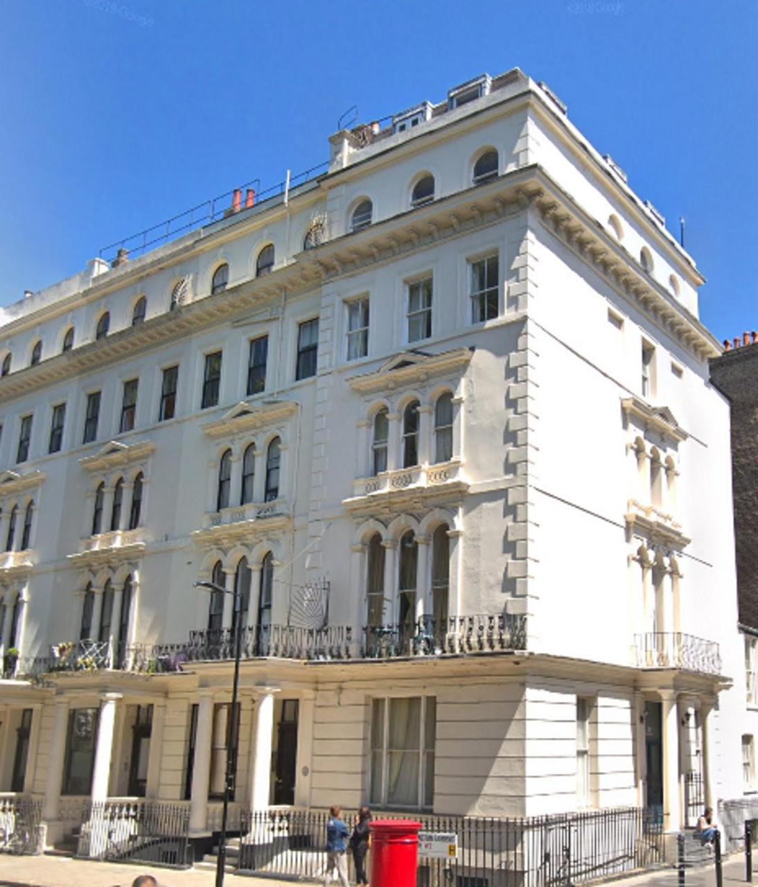 Collection - Bayswater Londra